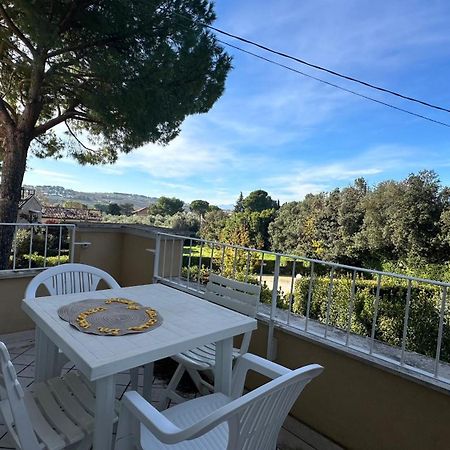 N185 - Numana, Meraviglioso Trilocale Con Terrazzo E Piscina エクステリア 写真